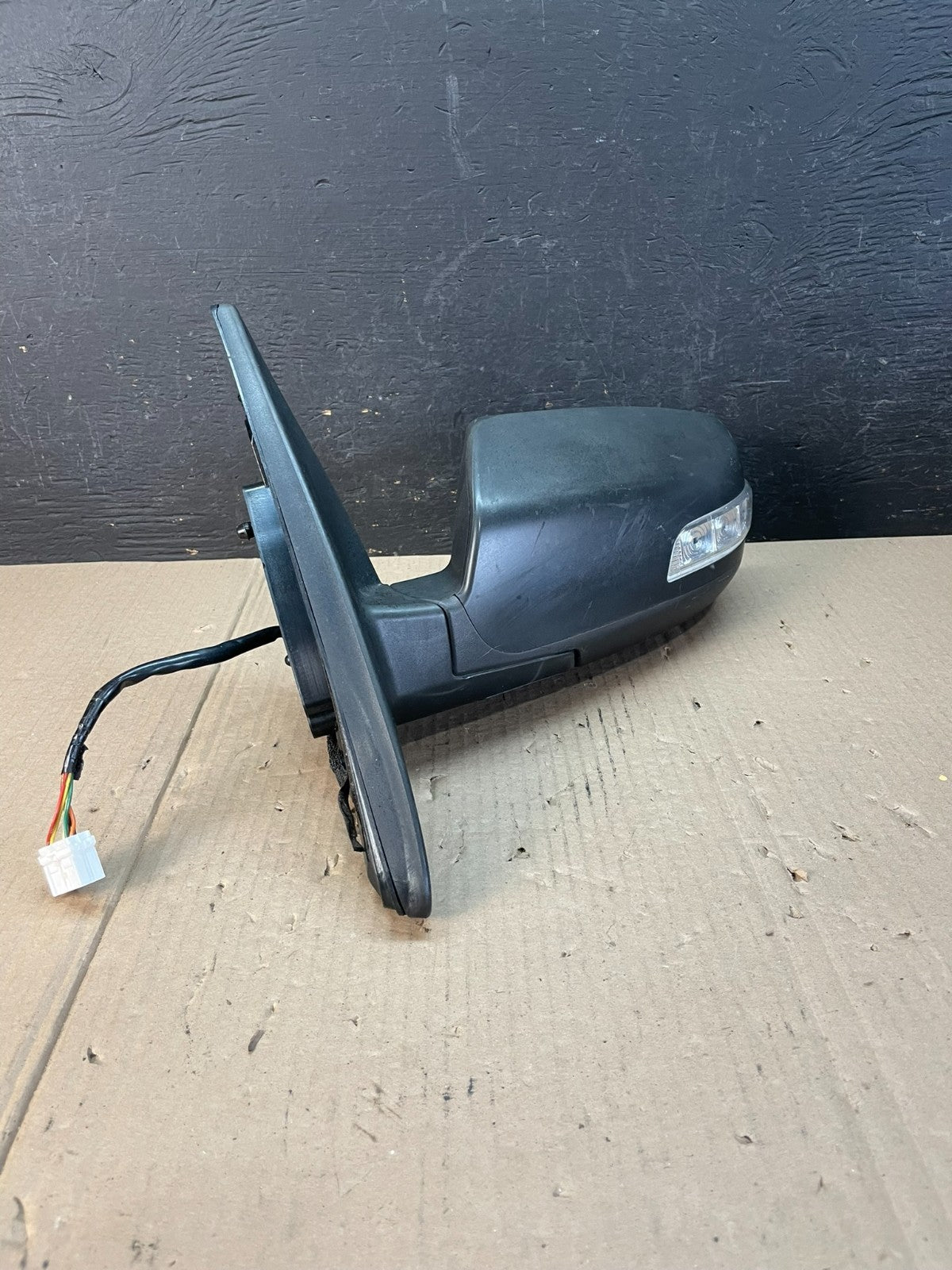 2011 - 2015 Kia Sorento Left Driver Lh Side Door Mirror Turn Signal AD86811