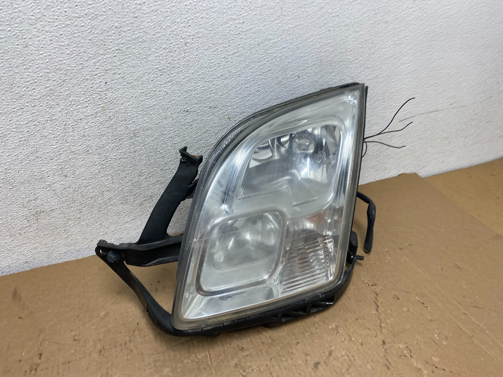 2006 to 2009 Ford Fusion Headlight Left Driver LH Side AD8091 DW2