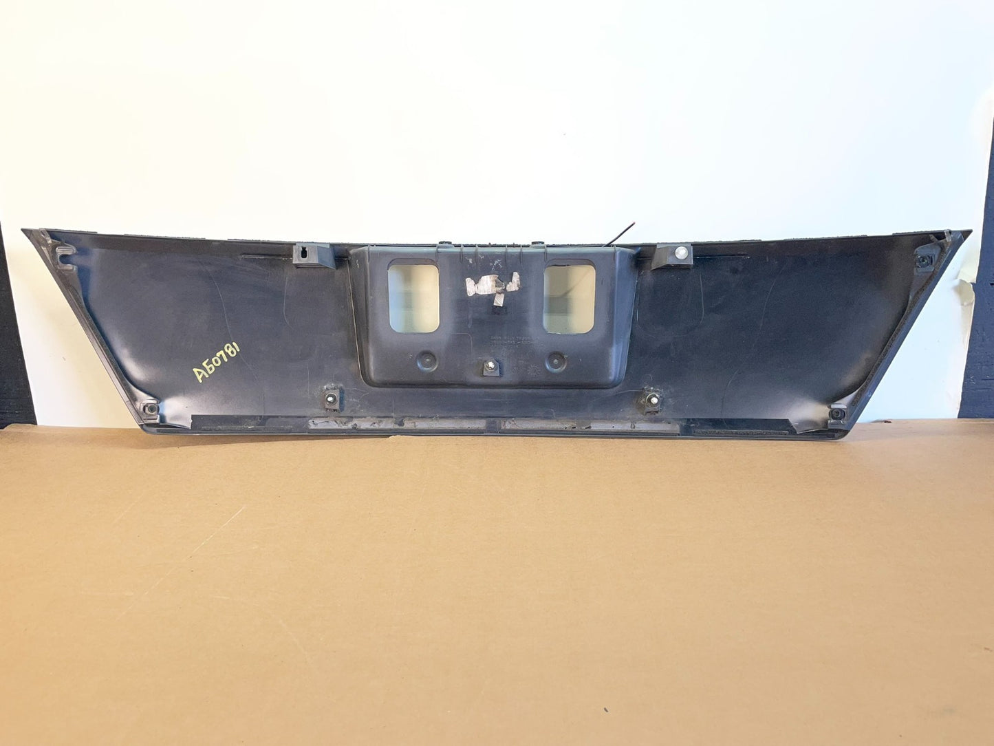 2008 to 2009 Honda Accord Sedan Trunk Deck Lid Trim Panel Molding AG0781 DG3