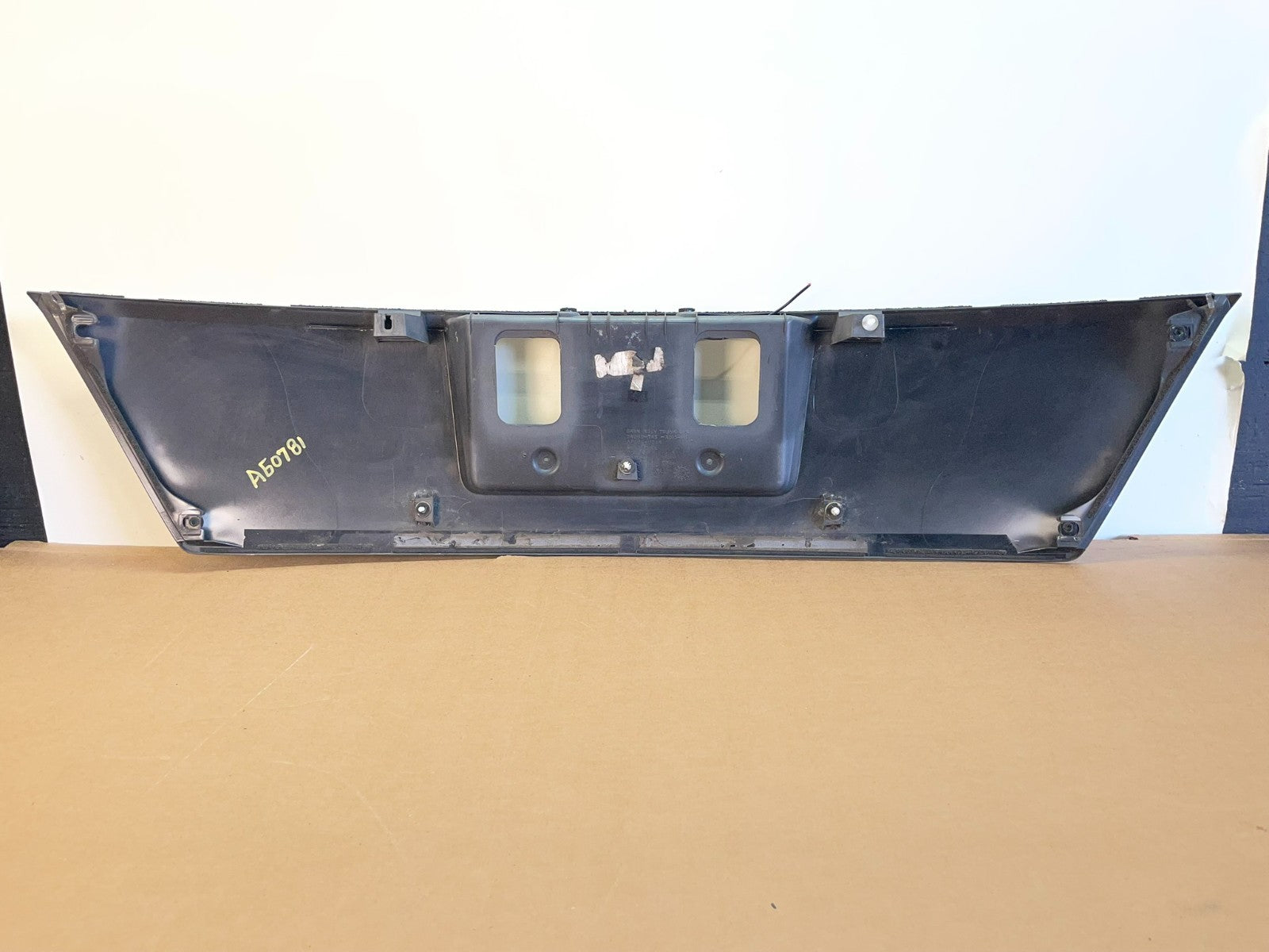 2008 to 2009 Honda Accord Sedan Trunk Deck Lid Trim Panel Molding AG0781 DG3