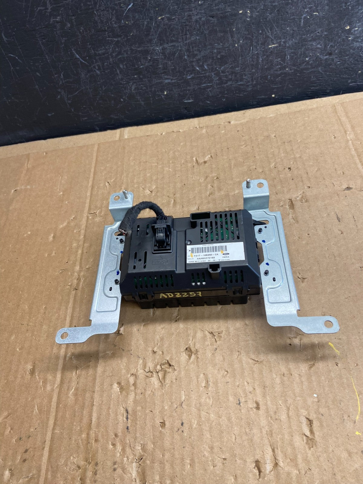 2013 to 2016 Ford Taurus 4.2" Radio Navigation Screen Module AD2257 DG3