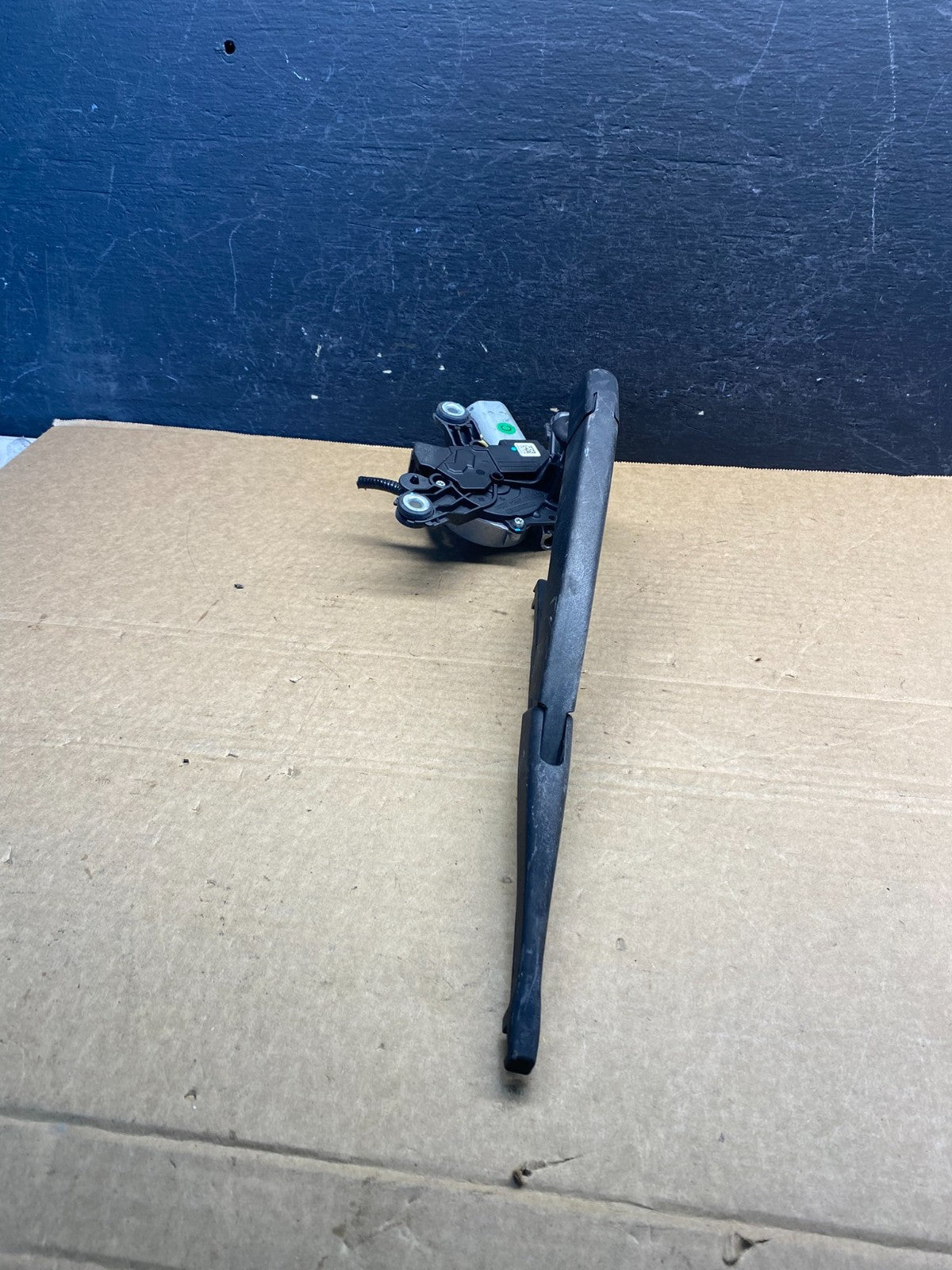 2013-2016 Nissan Pathfinder Back Door Rear Wiper Motor Wiper Blade af7648 DG2