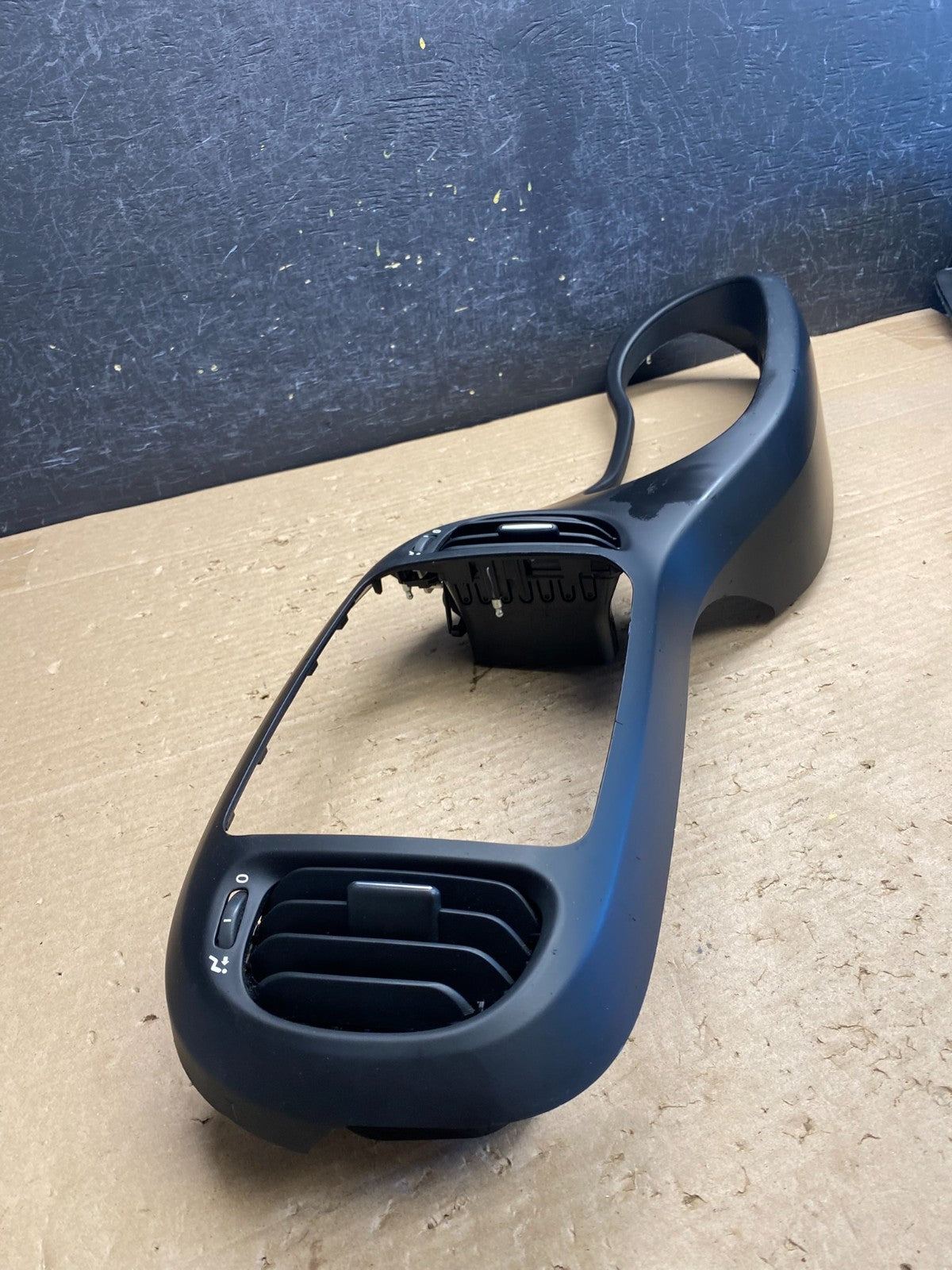 2014 - 2017 Fiat 500L Dash Instrument Cluster Speedometer Radio Bezel ag8411 DG3