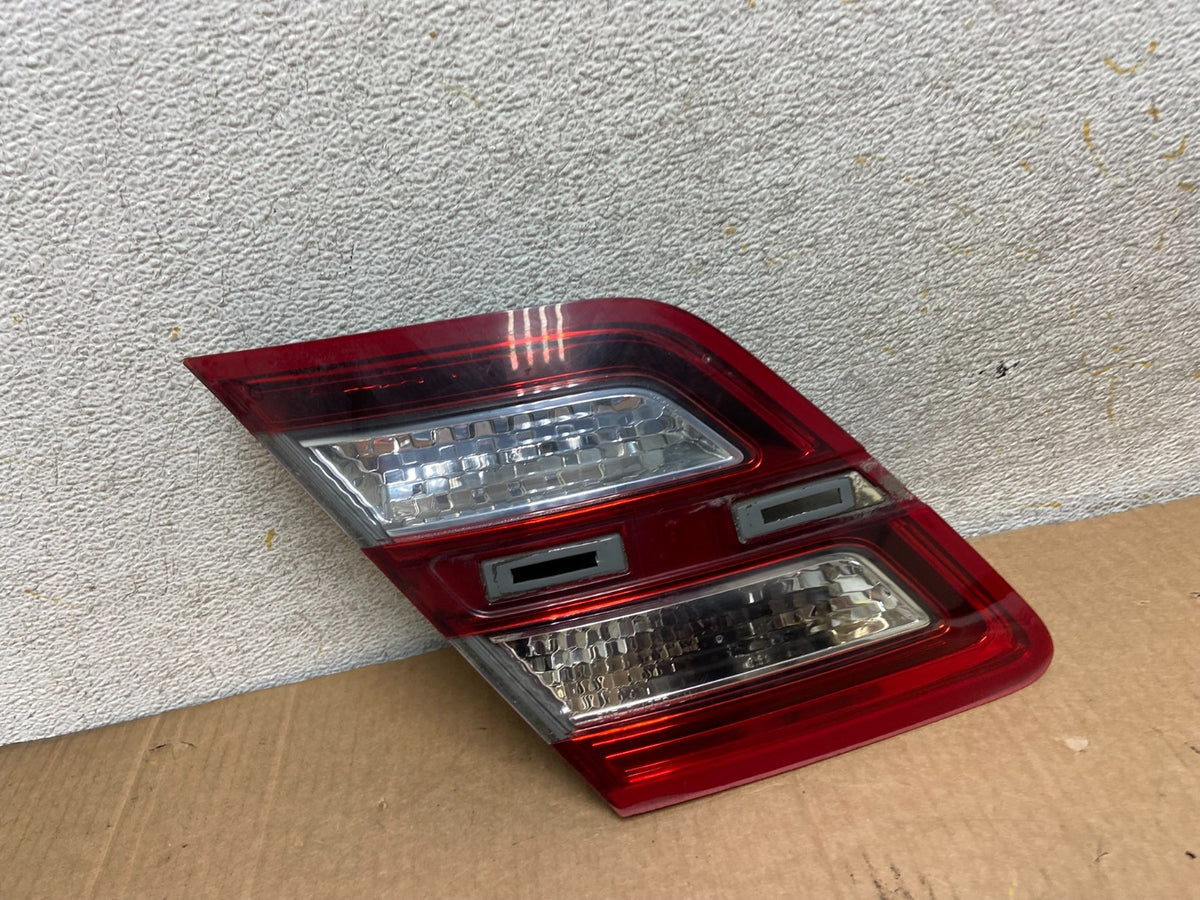 2013 to 2018 Ford Taurus Left Driver Lh Side Tail Light Inner AI8507 LK0