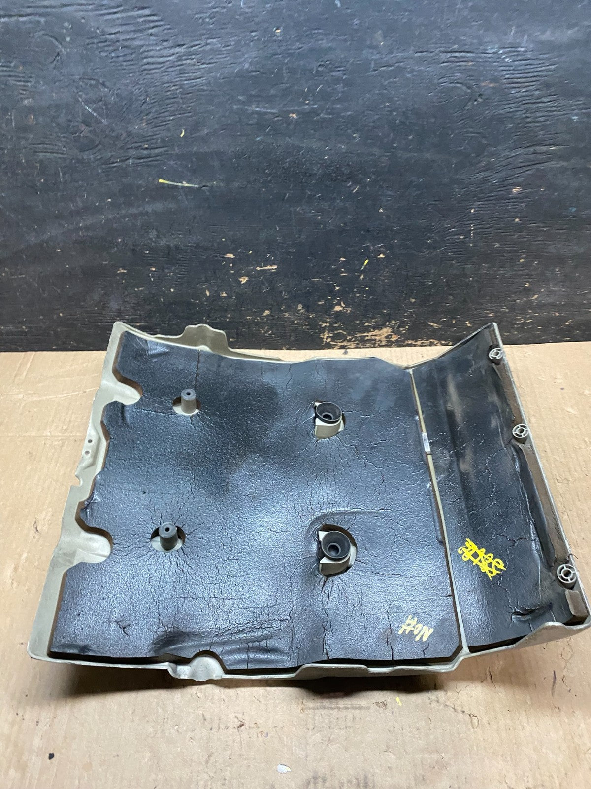 1997 to 2004 Cadillac Deville Seville Northstar Engine Motor Cover U0302 DG6