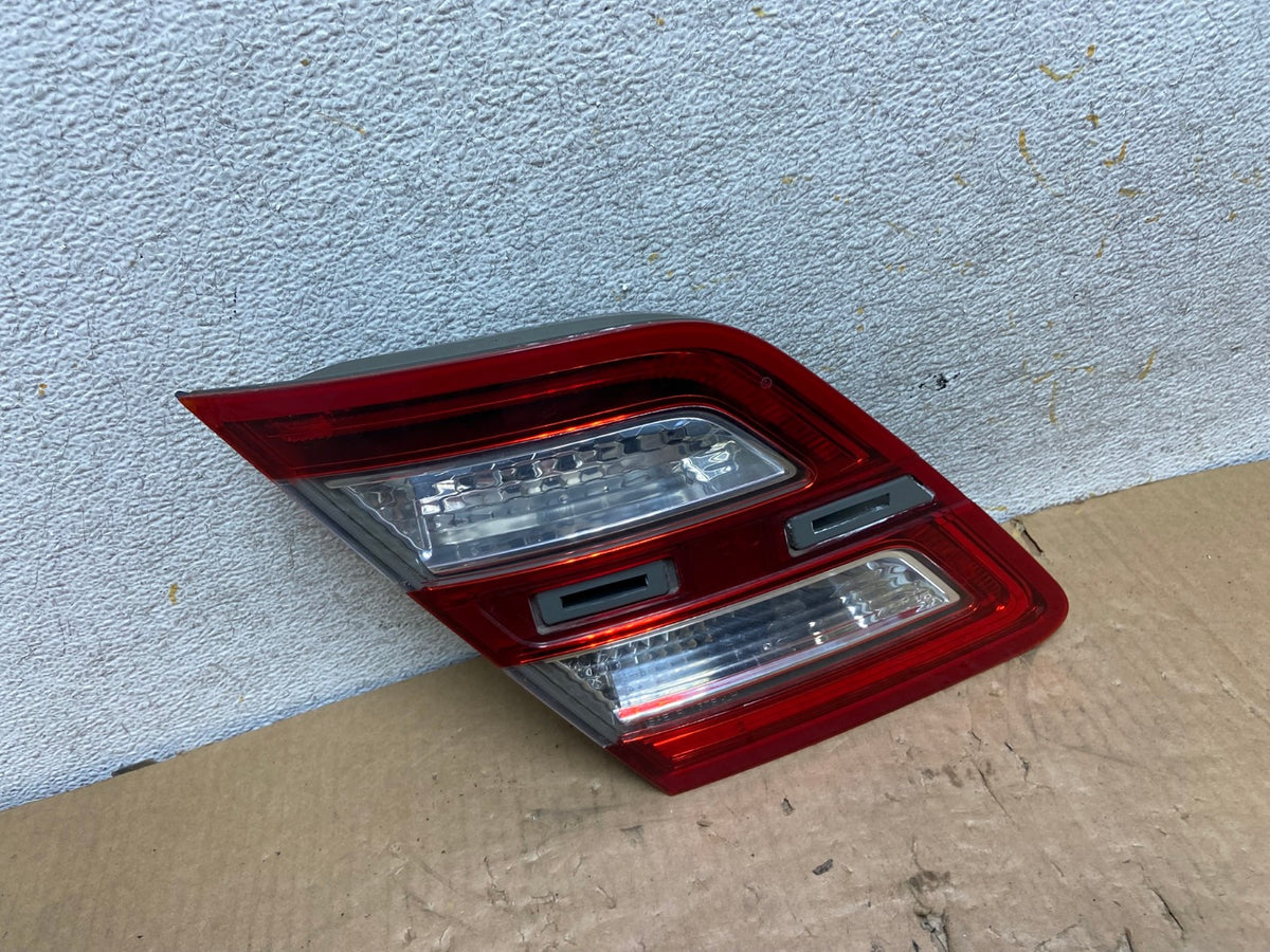 2013 to 2018 Ford Taurus Left Driver Lh Side Tail Light Inner AI8243 LK0