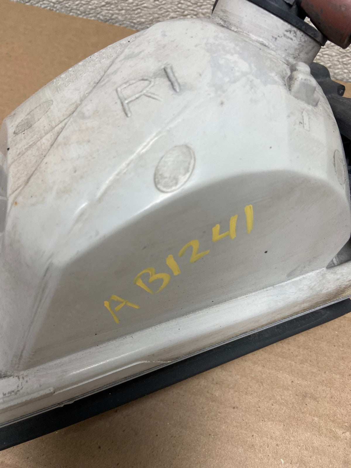 2000 to 2001 Toyota Camry Sedan Right Headlight Clear Lens AB1241 DW9