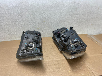 2009 to 2017 Dodge Journey Headlights Left+Right Set Halogen Y8793 DW9