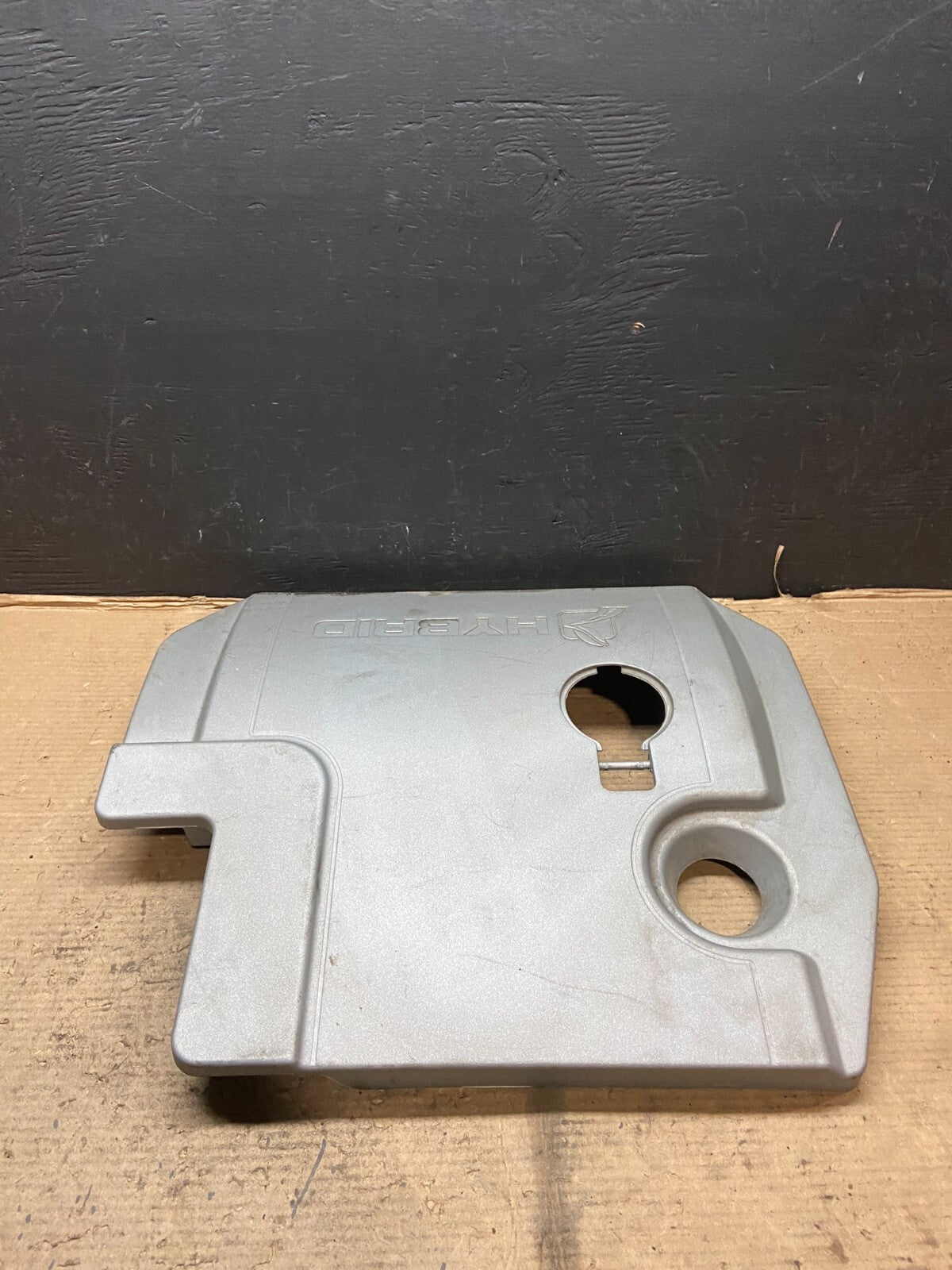 2005 to 2008 Ford Escape Hybrid Engine Motor Cover E8352 DG11