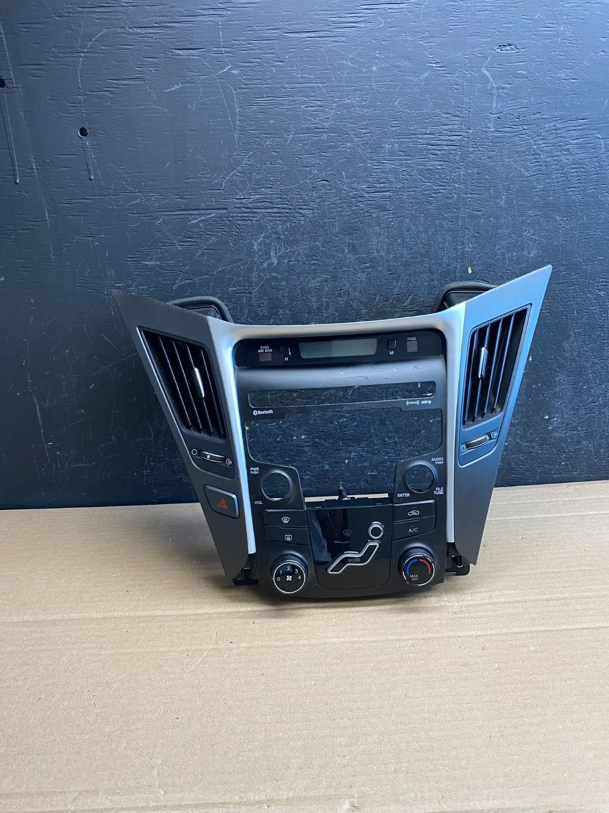2011 - 2014 Hyundai Sonata Center Radio Climate Control Air Vent Bezel AF9999 DG0