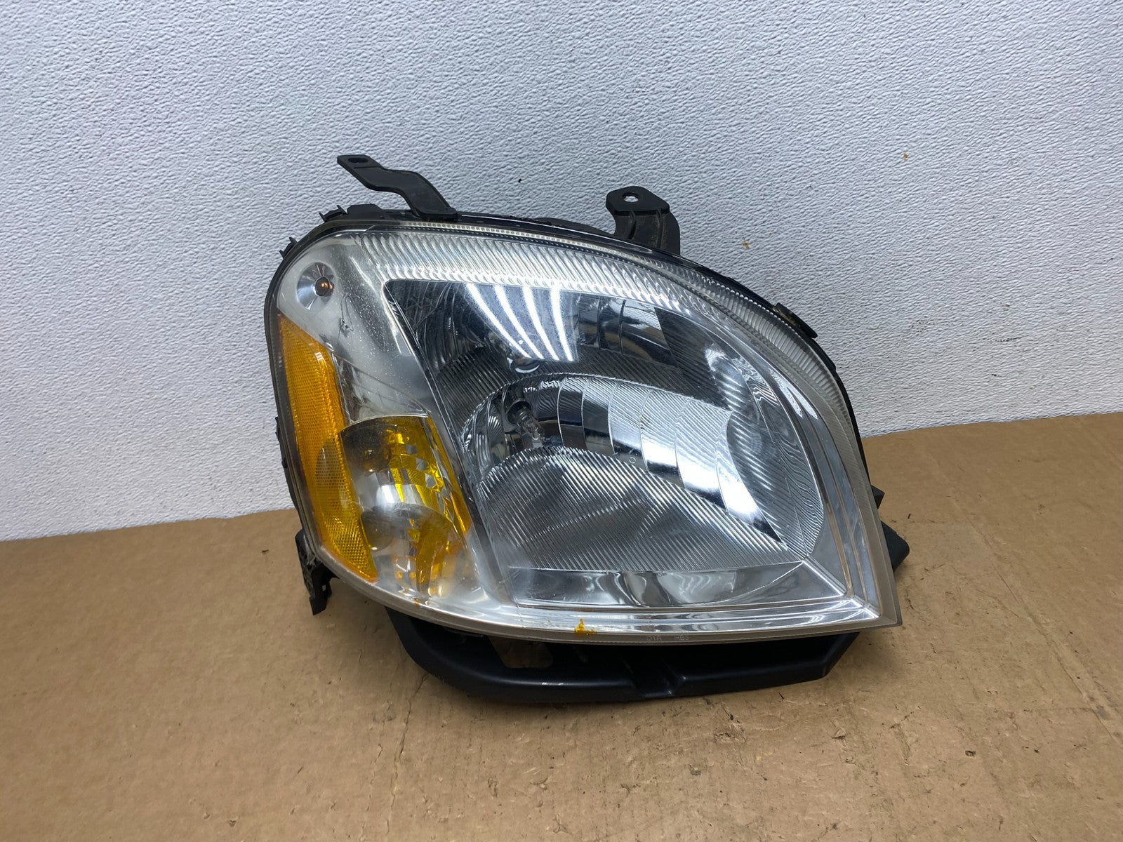 2005 - 2007 Mercury Montego Right Passenger Side Headlight Xenon HID AD1364 DW0