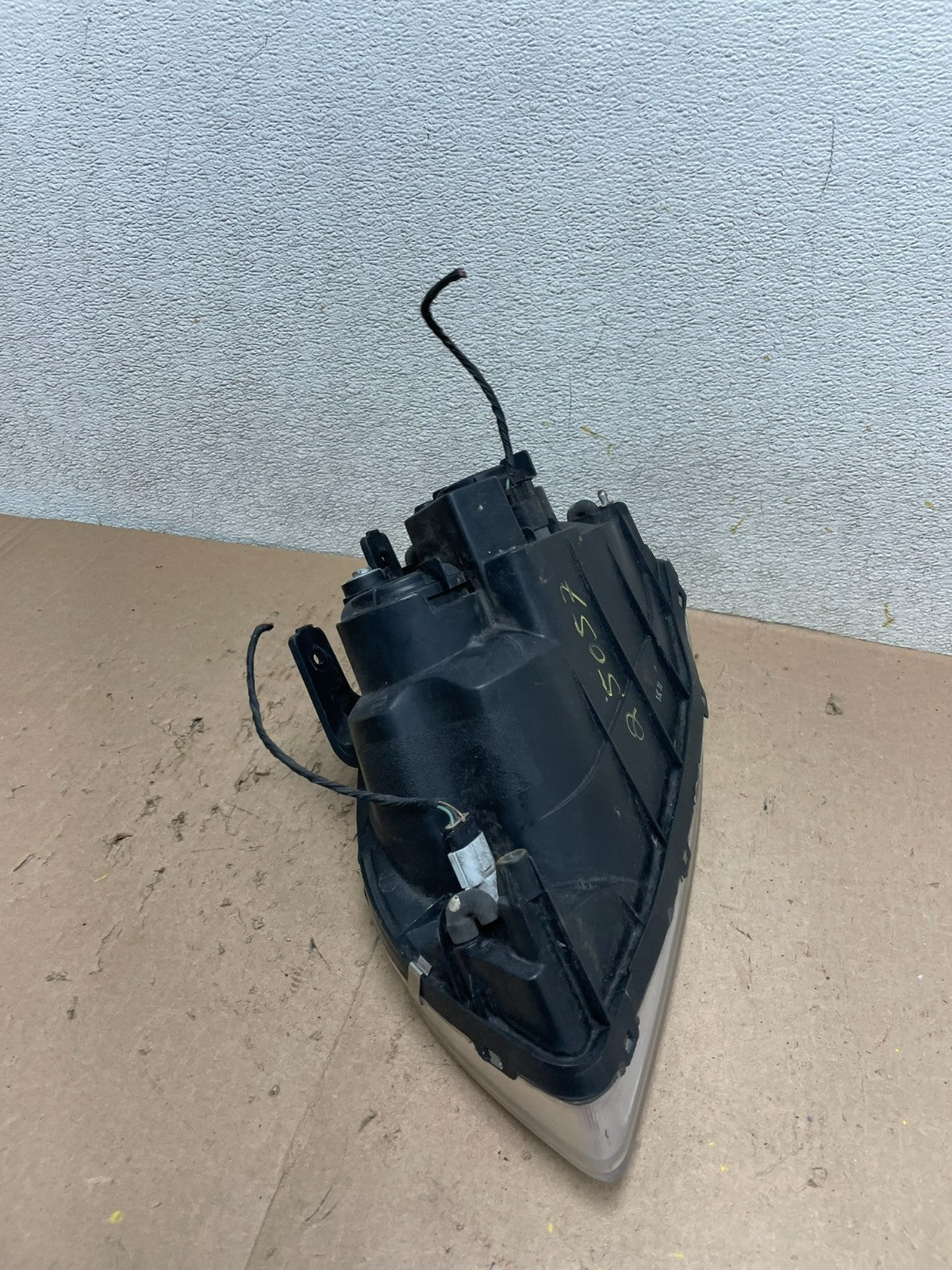 2004 to 2008 Suzuki Forenza Right Passneger RH Halogen Headlight Oem Q5057 DW15