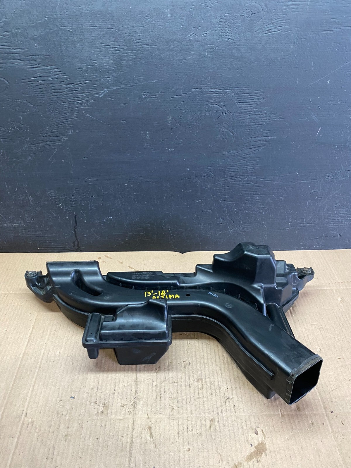 2013 to 2018 Nissan Altima 2.5L Front Air Cleaner Intake Duct Tube OEM E3813 DG14