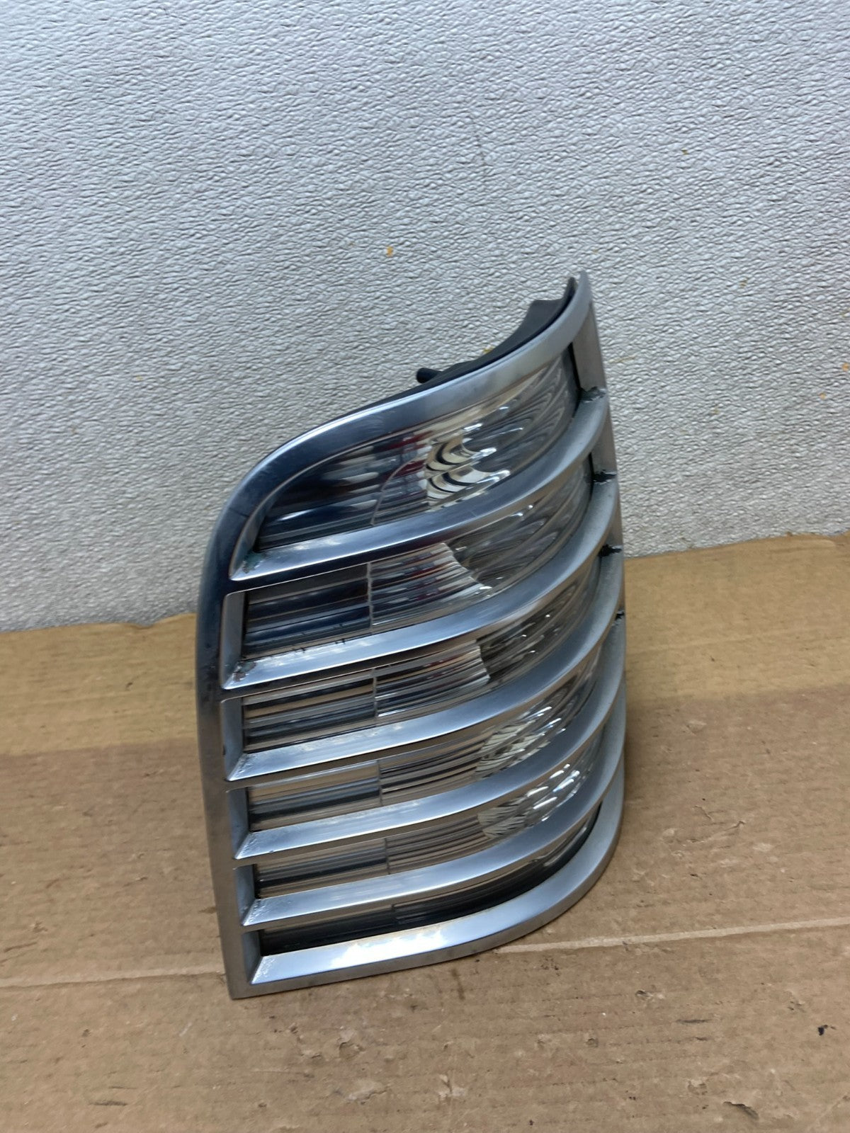2006 2007 2008 2009 2010 Mercury Mountaineer Left Driver Tail Light AB5186 LK2