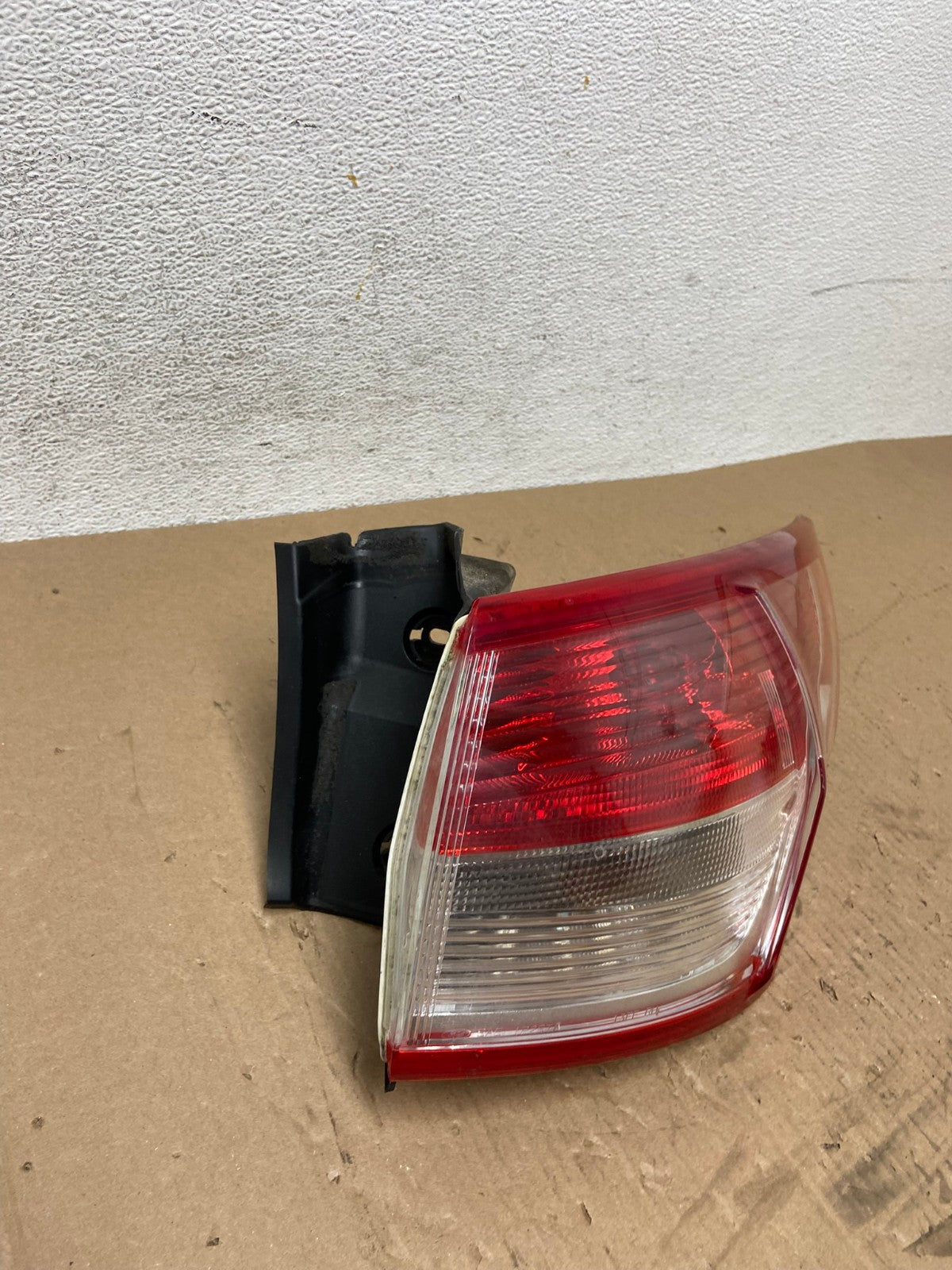 2013 to 2016 Ford Escape Right Passenger RH Side Tail Light AD7821 LK2