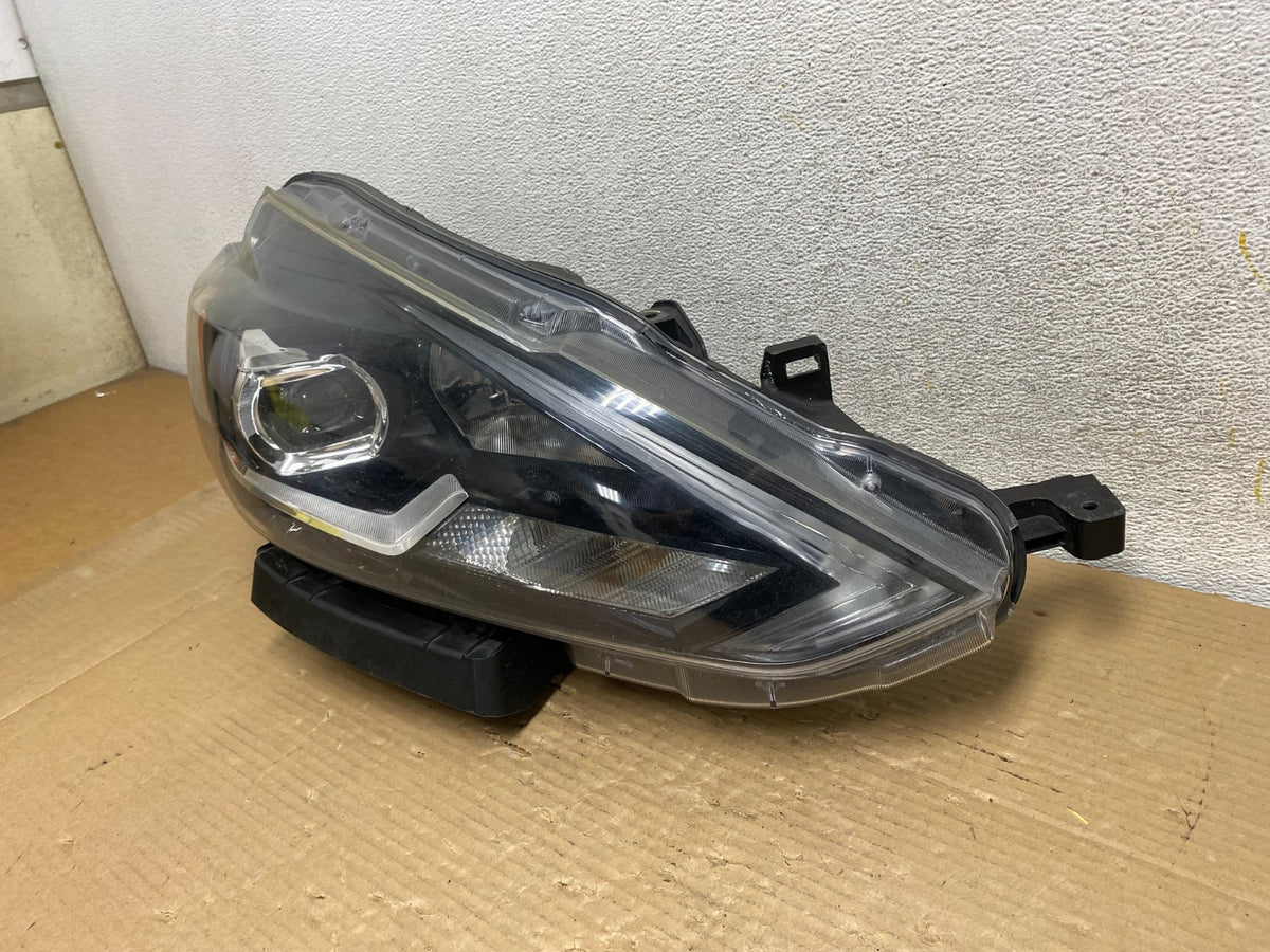 2016 - 2018 Nissan Sentra Front Right Passenger RH Xenon HID Headlight AH0576 DG2
