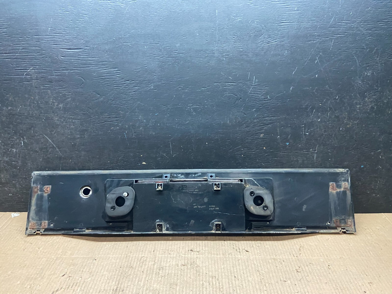 1989 - 1991 Plymouth Acclaim Center Tail Panel Finish Trunk License Plate i35993