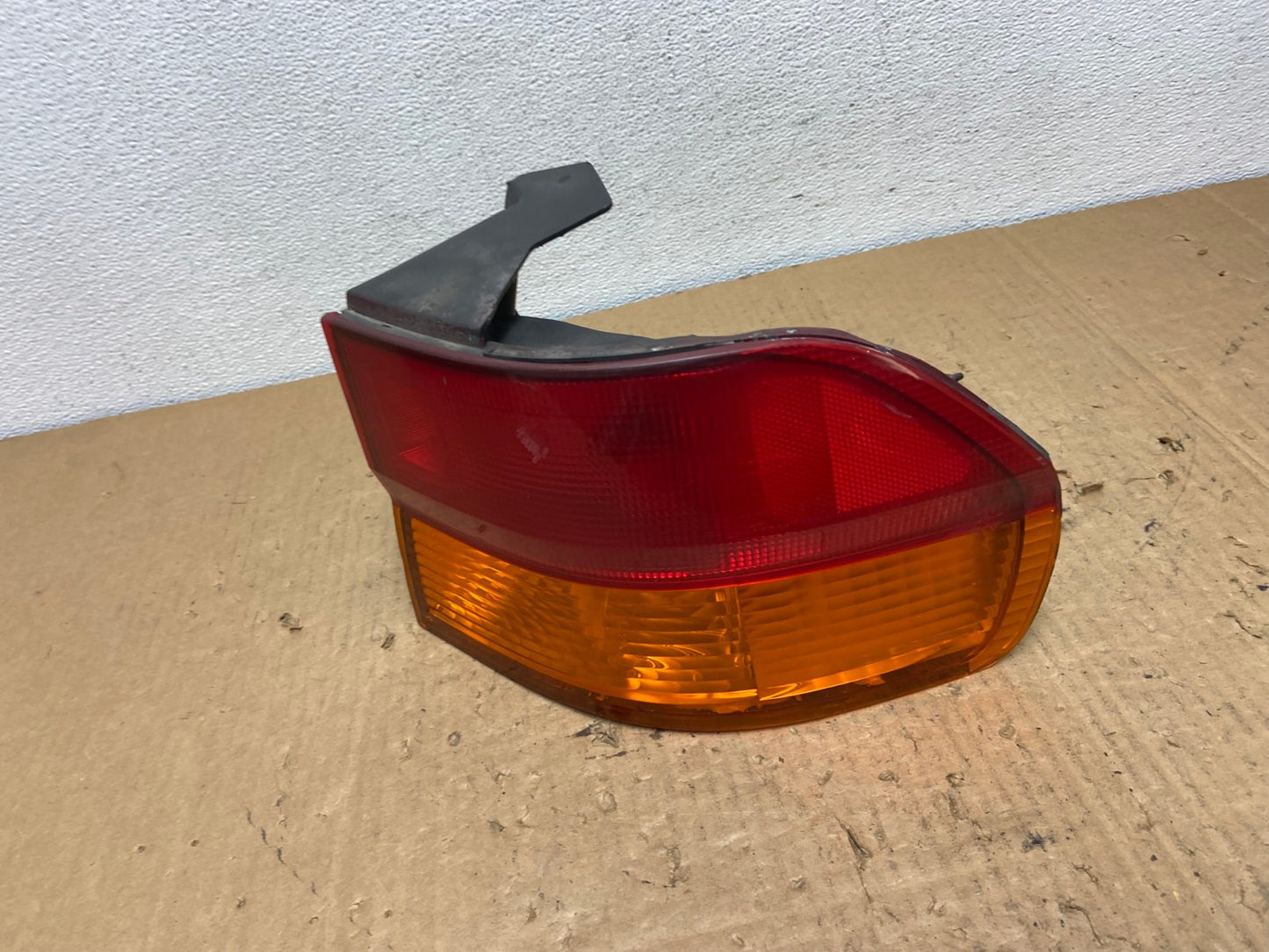 2002 2003 2004 Honda Odyssey Right Passenger Side Tail Light AC8277 LK0
