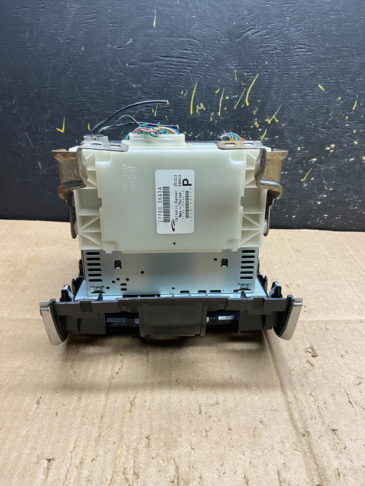 2013 to 2016 Nissan Pathfinder Radio Temperature Climate Control OEM AA8193 DG4