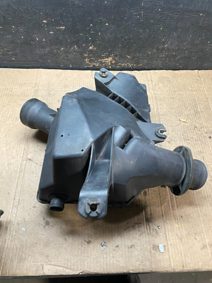 2007 Hummer H3 Air Intake Cleaner Filter Housing Box OEM T4104 DG4