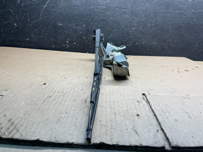 2000 to 2004 Subaru Outback Rear Windshield Washer Wiper Motor V9061 DG2
