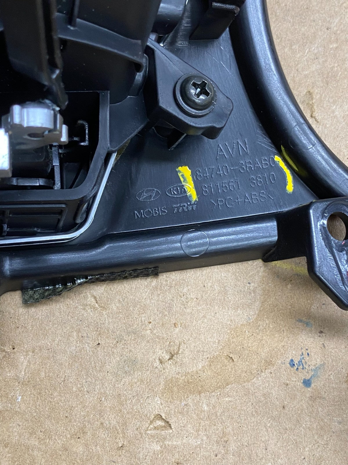 2014 2015 2016 Kia Cadenza Radio Screen Bezel Trim Vents Panel OEM W6630 DG5