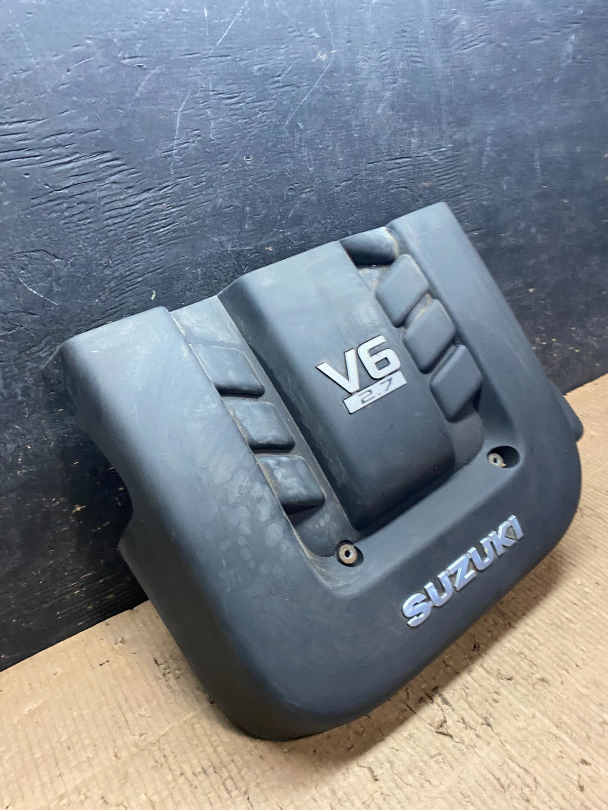 2006 2008 Suzuki Grand Vitara 2.7L Upper Top Engine Motor Dust Cover Y6679 DG1