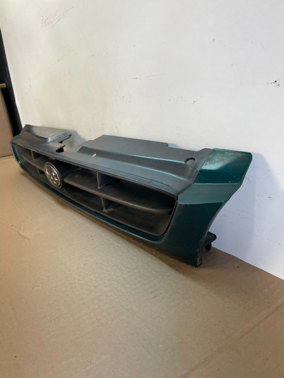 1999 to 2001 Subaru Impreza Front Upper Grille Grill AH6452 PS1