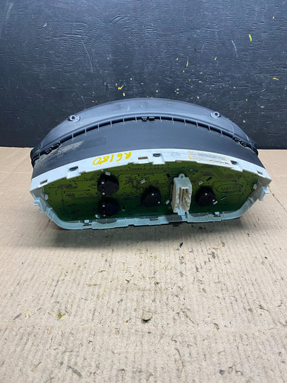 2008 - 2011 Mitsubishi Endeavor Speedometer Cluster Gauge 8100a982 R6180 DG5