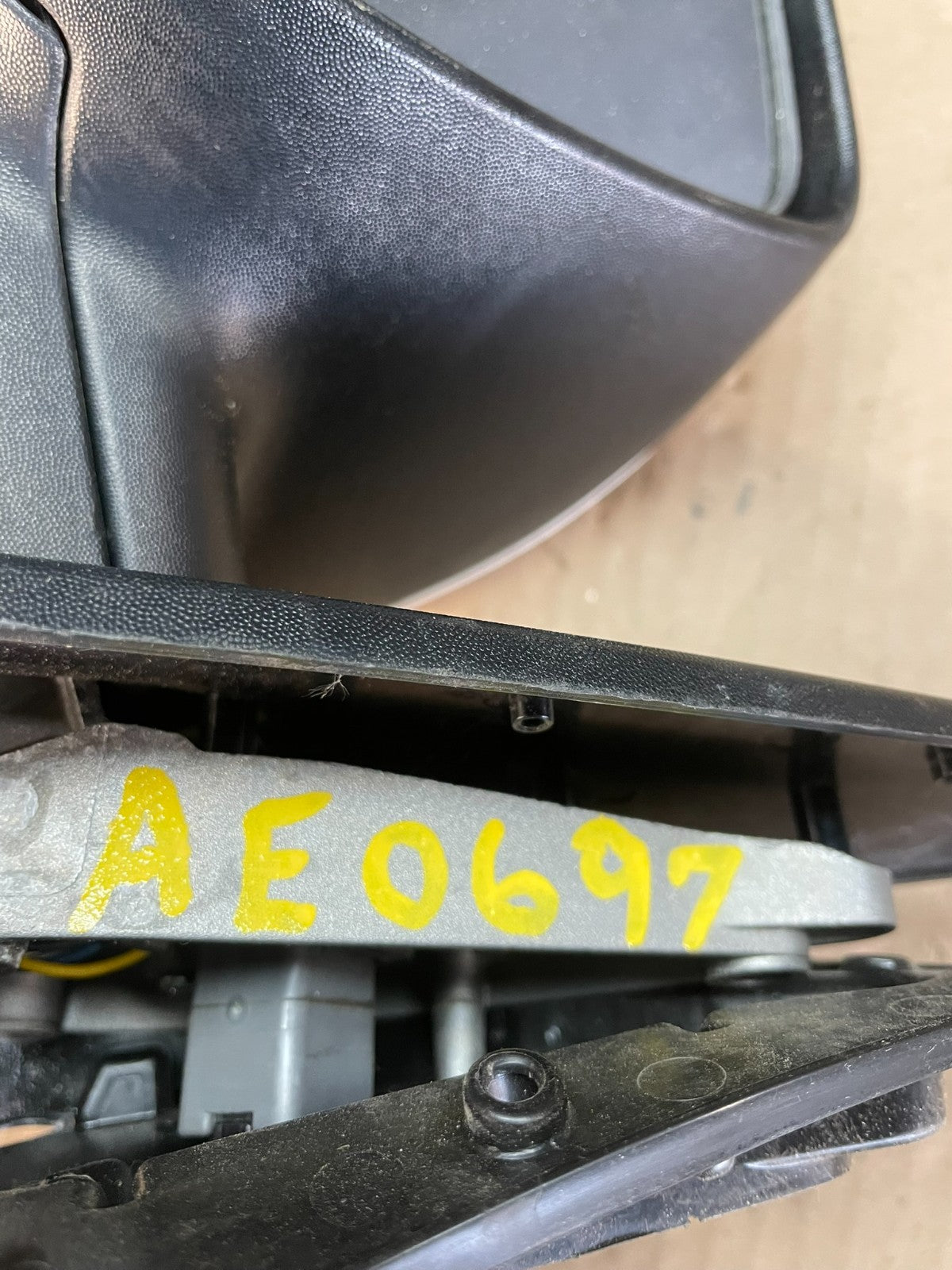 2011 to 2013 Kia Forte Left Driver LH View Door Mirror w/ Turn Signal AE0697 DG10