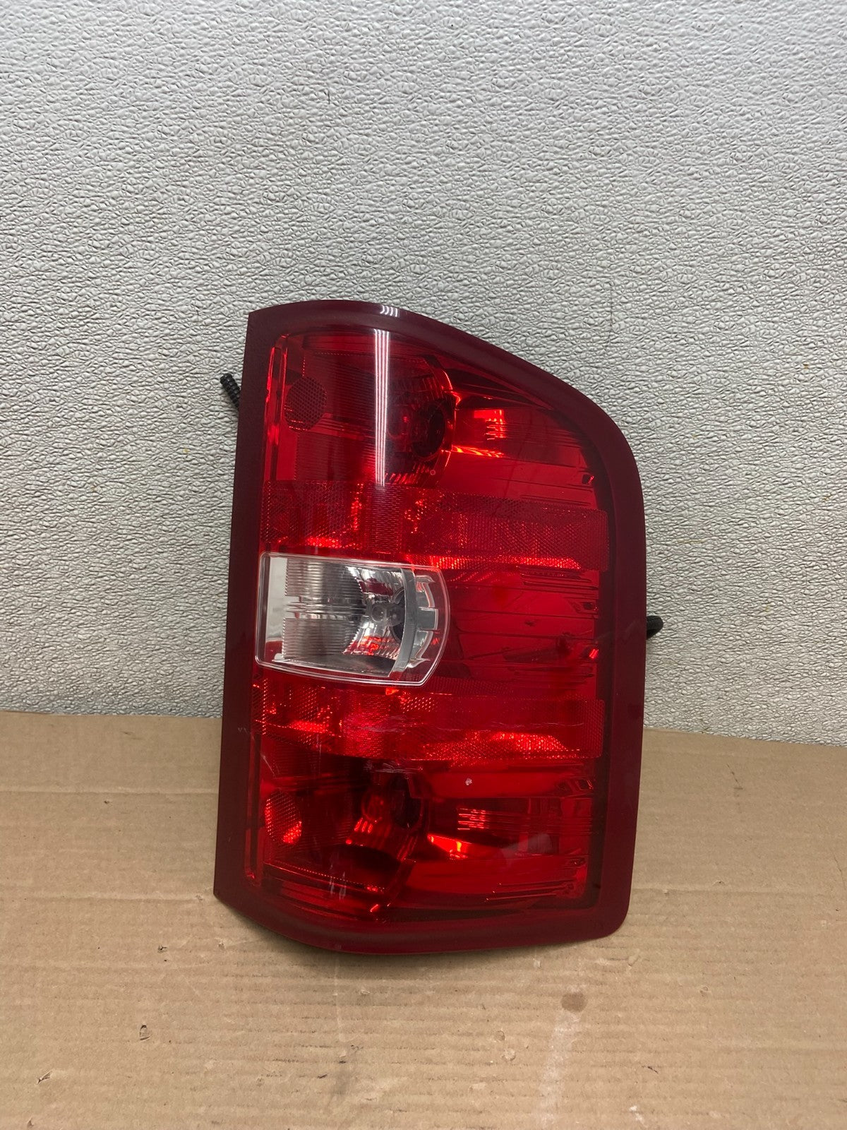 2007 to 2013 Chevrolet Silverado Right Passenger RH Side Tail Light AA8701 LK0
