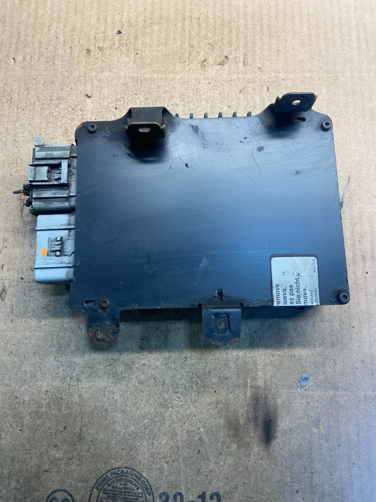 2001 Dodge Caravan Engine Computer Control ECM ECU p04727040aa Z8612 DG4