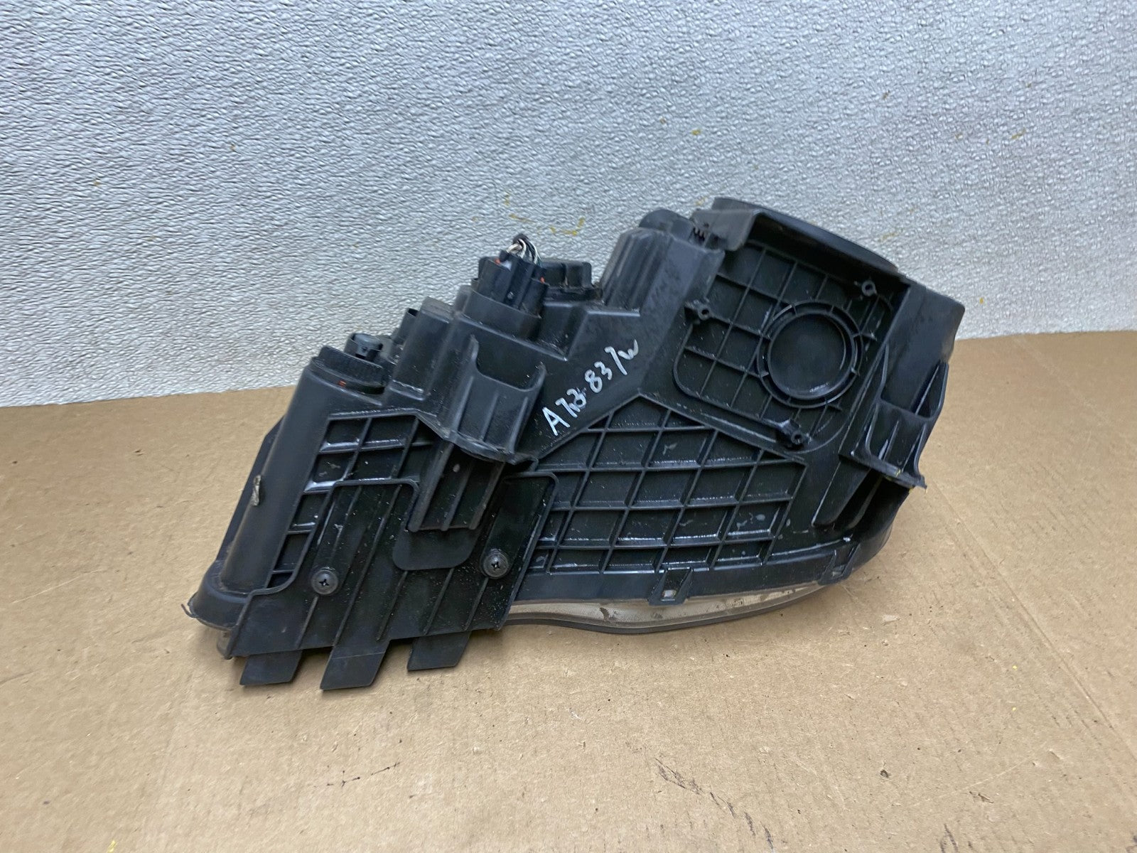 2011 to 2014 Chrysler 300 Right Passenger RH Halogen Headlight OEM W8488 DW10