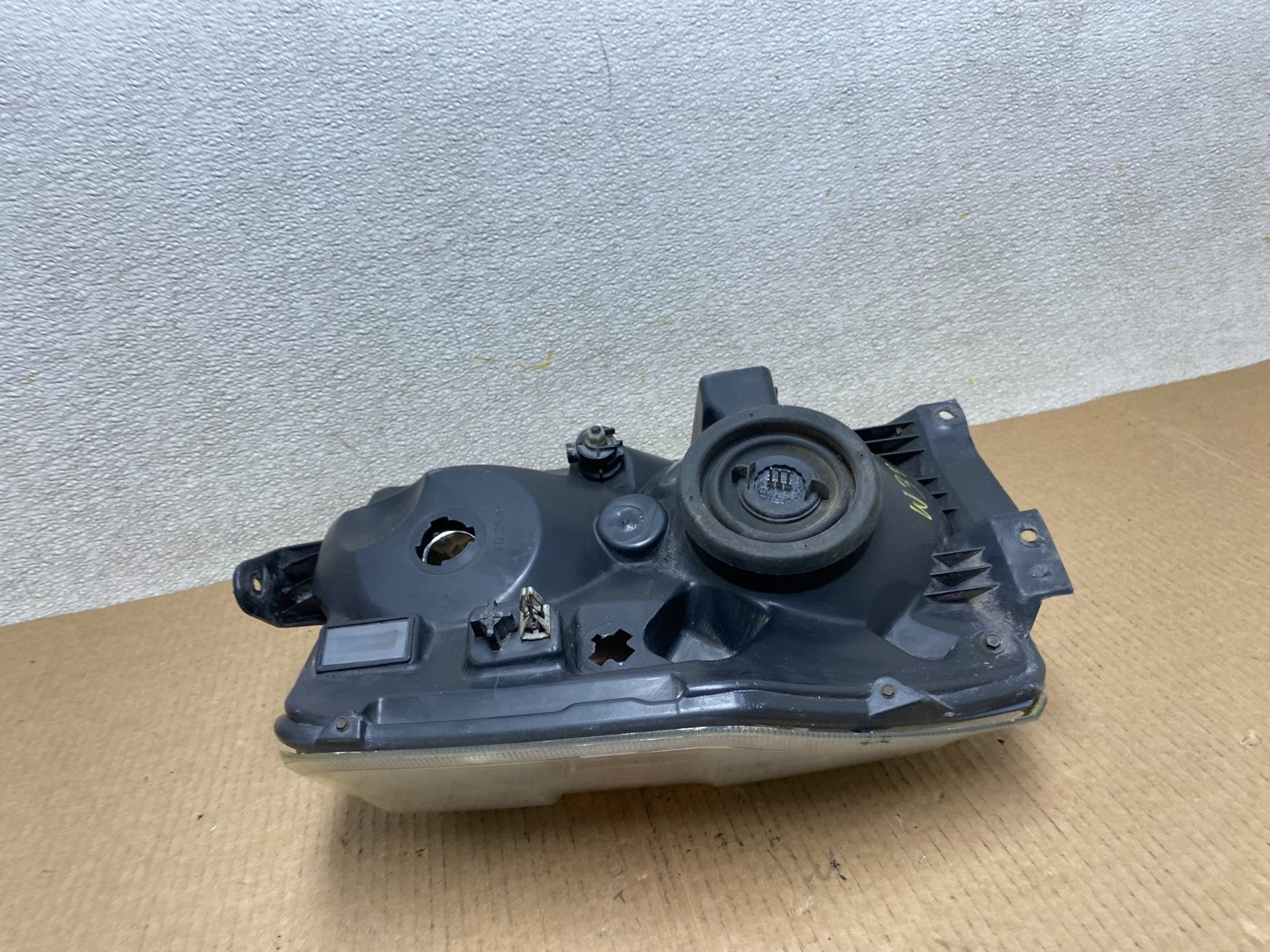 2008-2014 Ford Econoline E150 E250 E350 Left Driver LH Headlight OEM W3842 DW9
