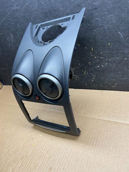 2011 to 2015 Nissan Rogue Dash Upper Center Radio Bezel Trim u5940 DG1