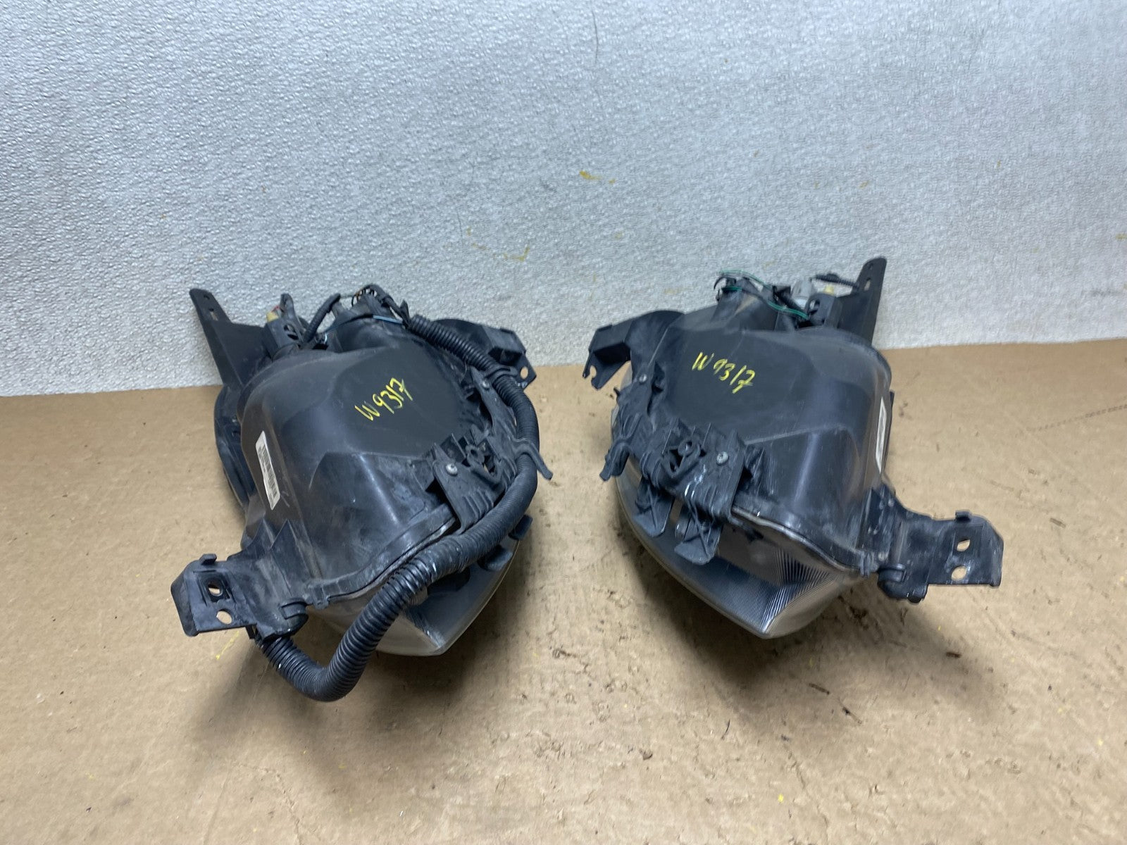Sedan 2007 2008 2009 Nissan Altima Left+Right Set Headlights W9317 DW13