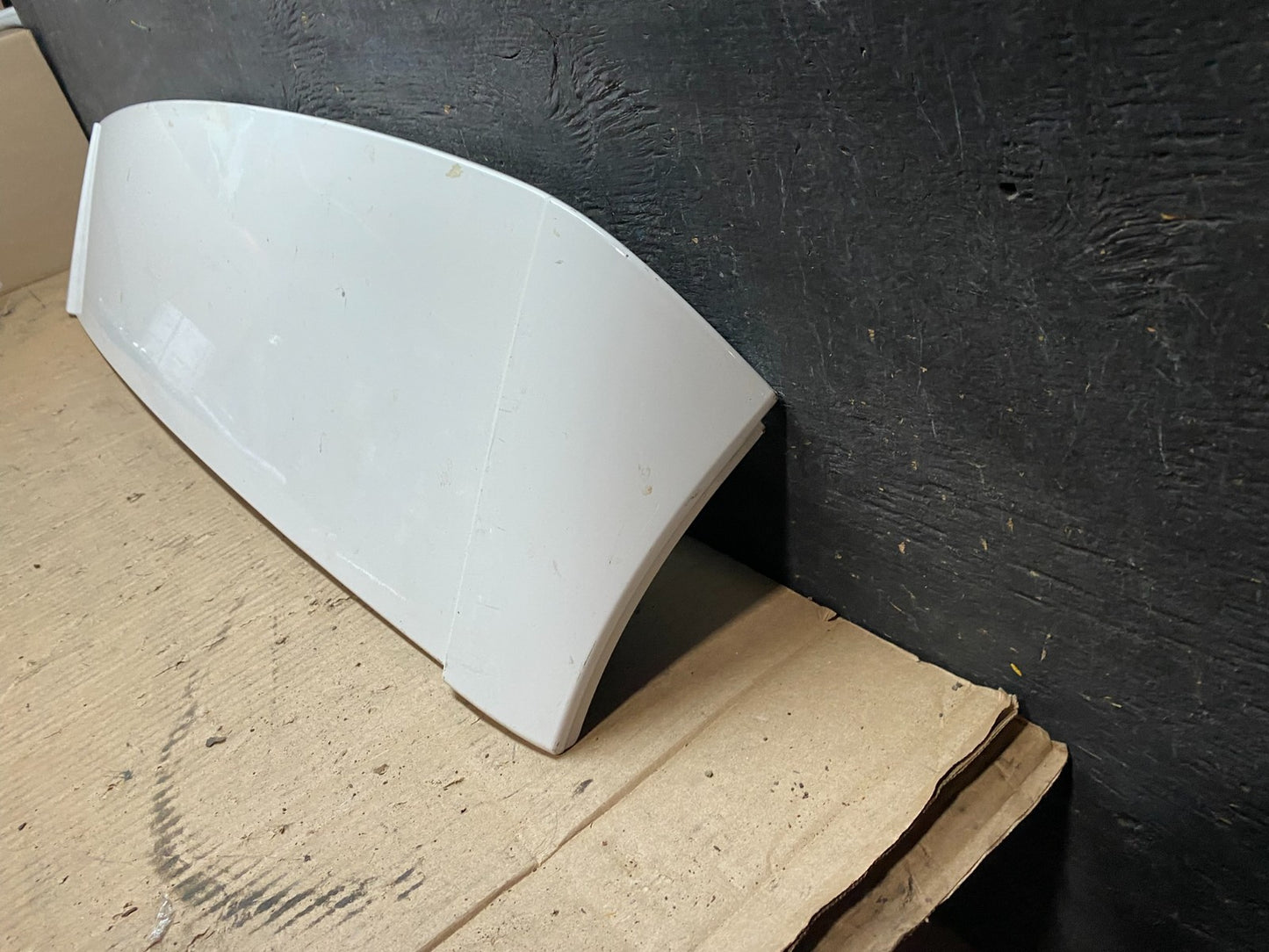 2000 to 2006 BMW X5 Trunk Hatch Spoiler OEM U6462 DG1