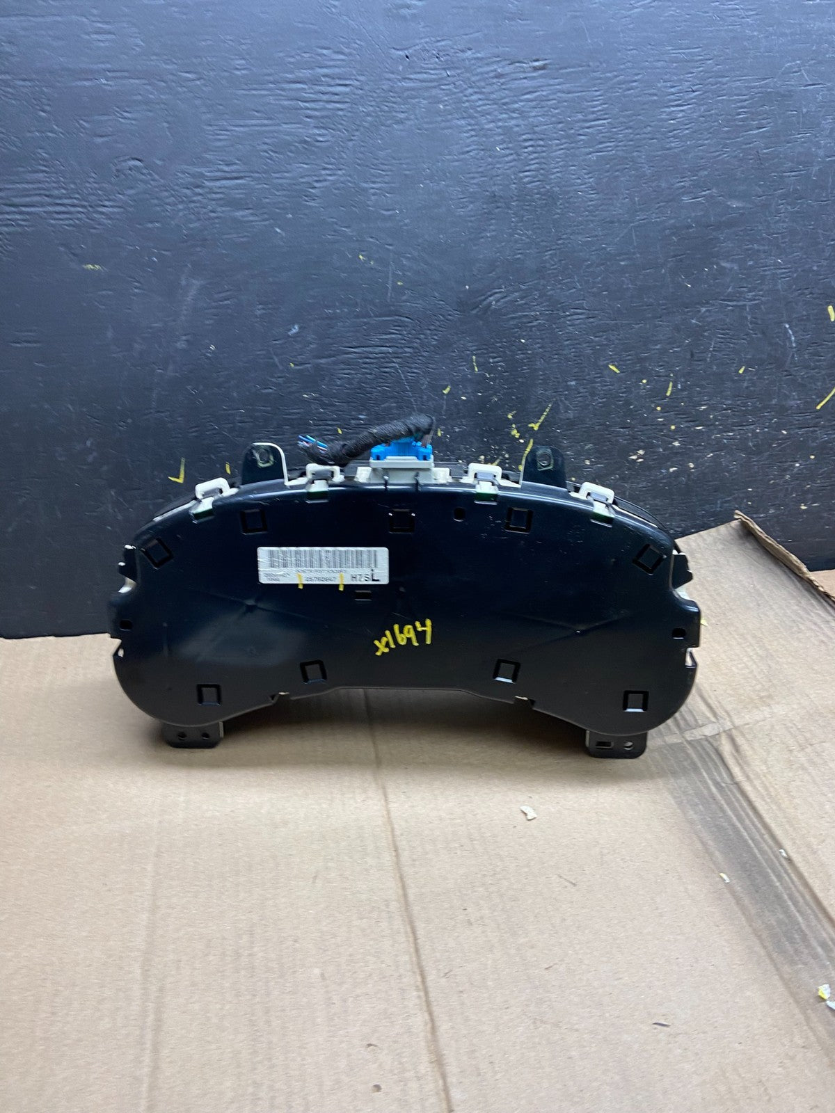 2008 Saab 9-7X  Gauge Speedometer Cluster X1694  DG4