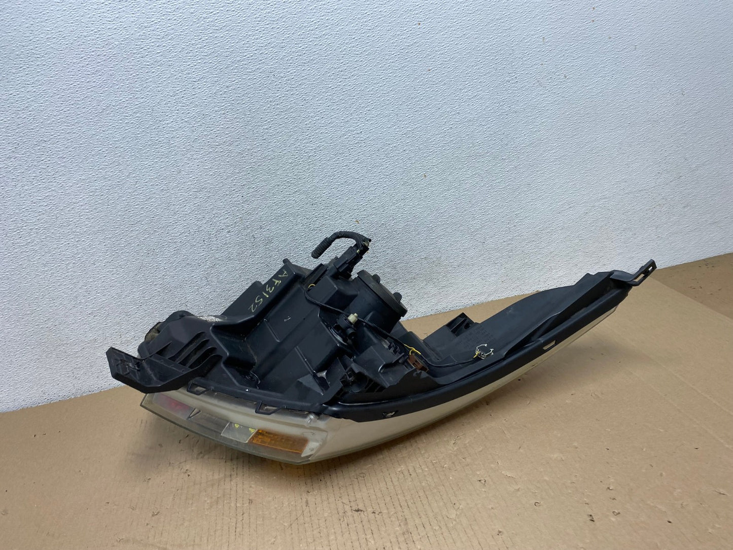 2011 to 2015 Ford Explorer Left Driver LH Halogen Headlight AF3152 LK5