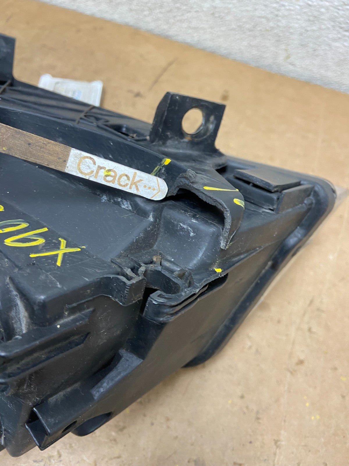 2002 - 2005 Audi A4 Sedan Right Passenger Halogen Headlight OEM X9055 DW8