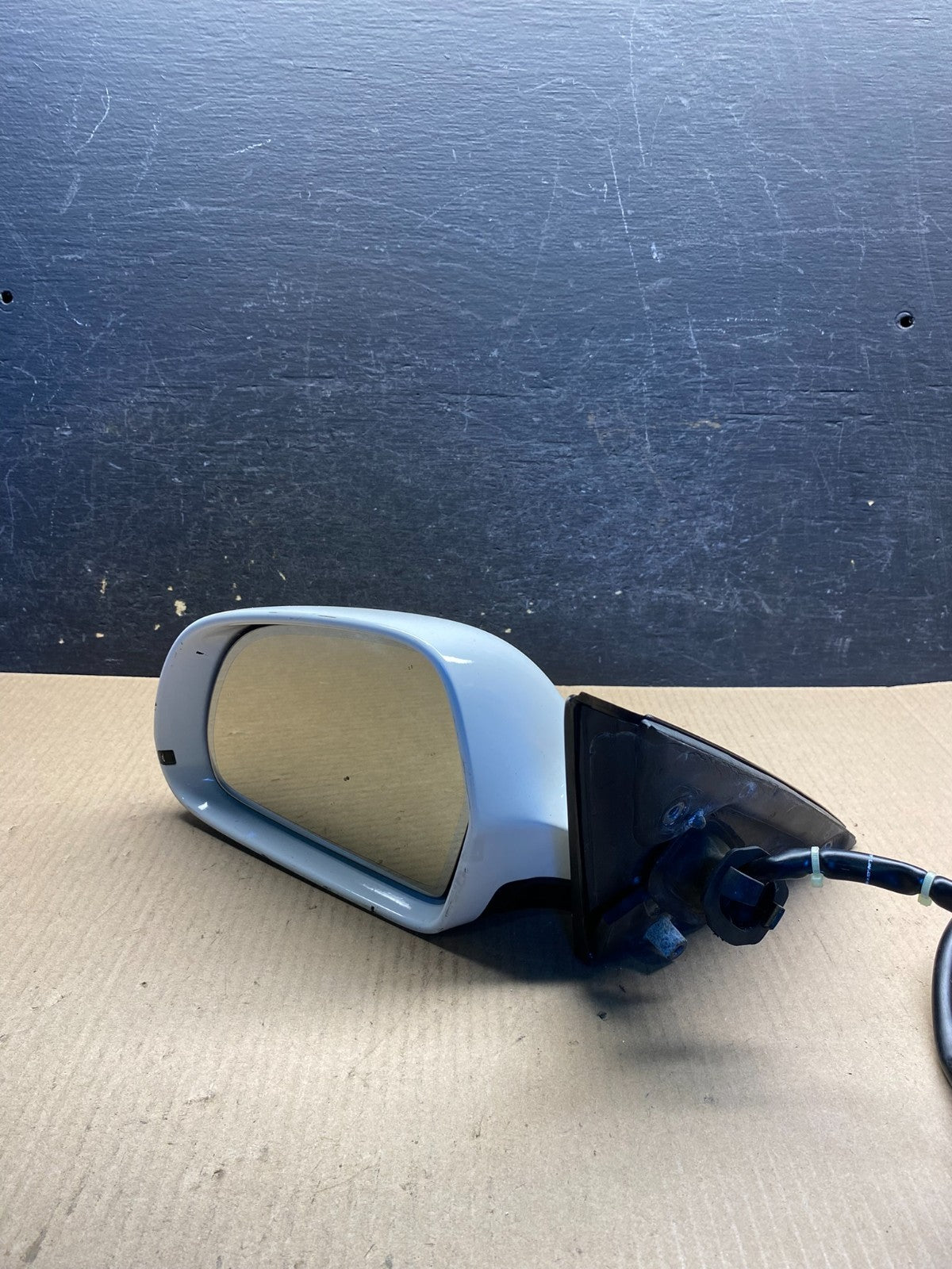 2009 to 2012 Audi A4 Left Driver LH Side View Power Door Mirror AI5372 DW11