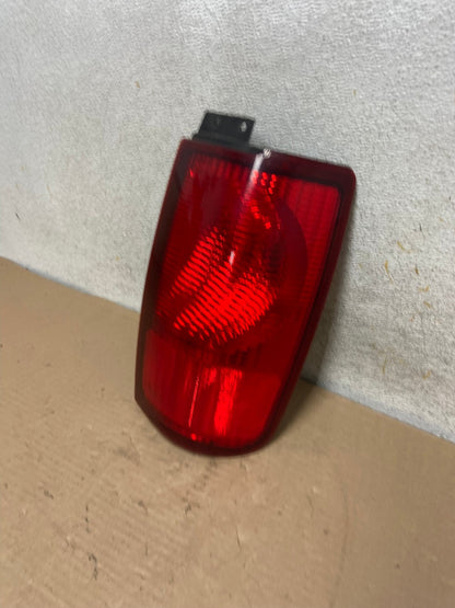 1998 to 2002 Lincoln Navigator Right Passenger RH Side Tail Light AH9441 LK1