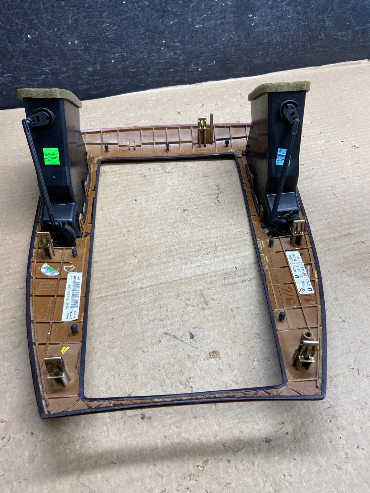2007-2011 Cadillac STS Center Dash Trim Radio Bezel Vent Wood AH3780 DG7