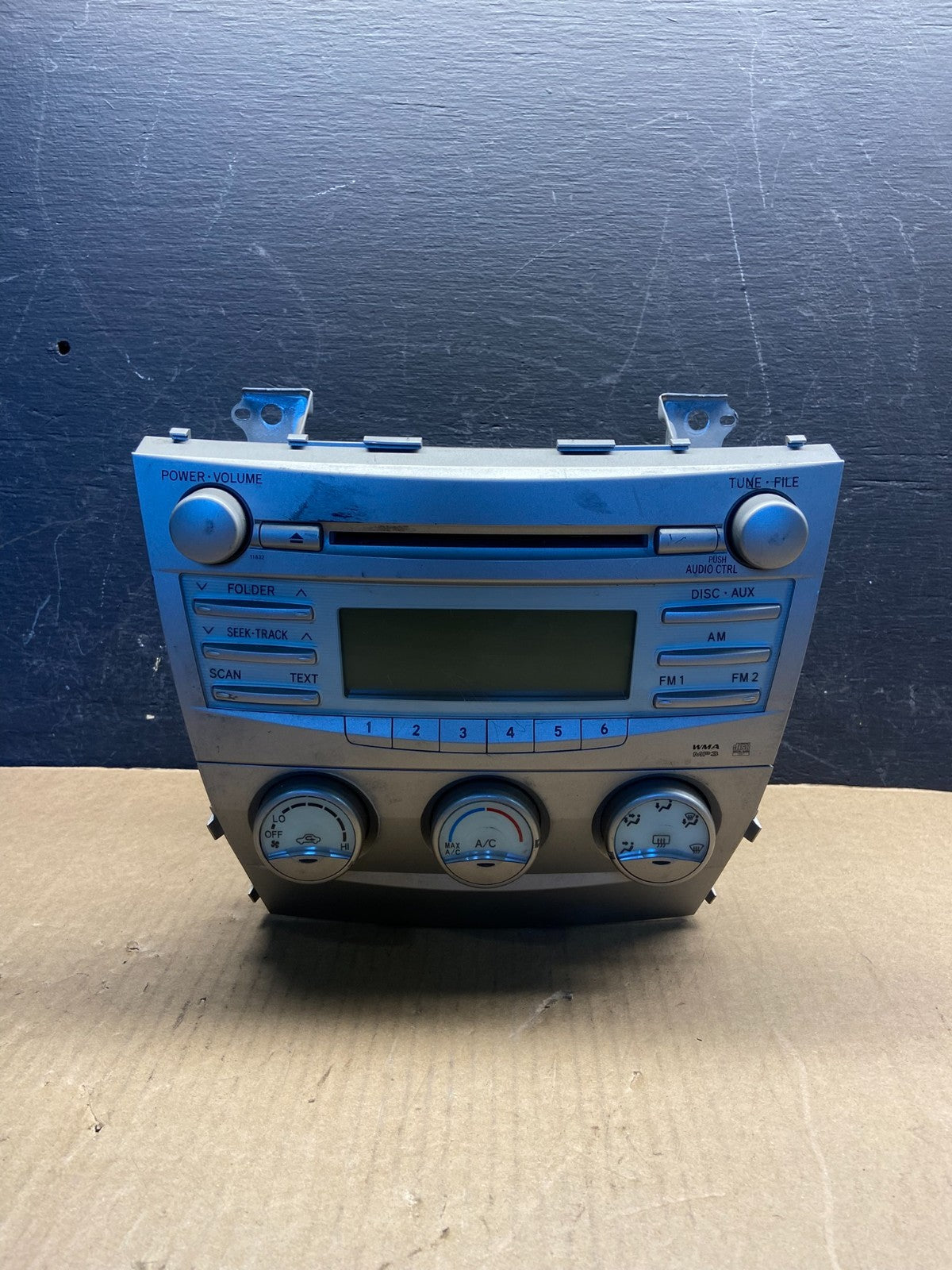 2007 to 2009 Toyota Camry Radio CD Player Climate Control Bezel AF9395 DG0