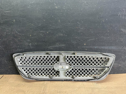 2004 to 2005 Kia Sedona Front Upper Grill Grille OEM r5396 DG6