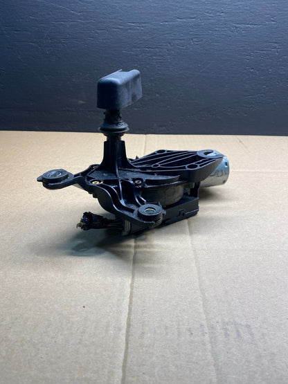 2010 to 2012 Lincoln MKT 2008 2009 Taurus X Rear Windshield Wiper Motor AB4191DG1