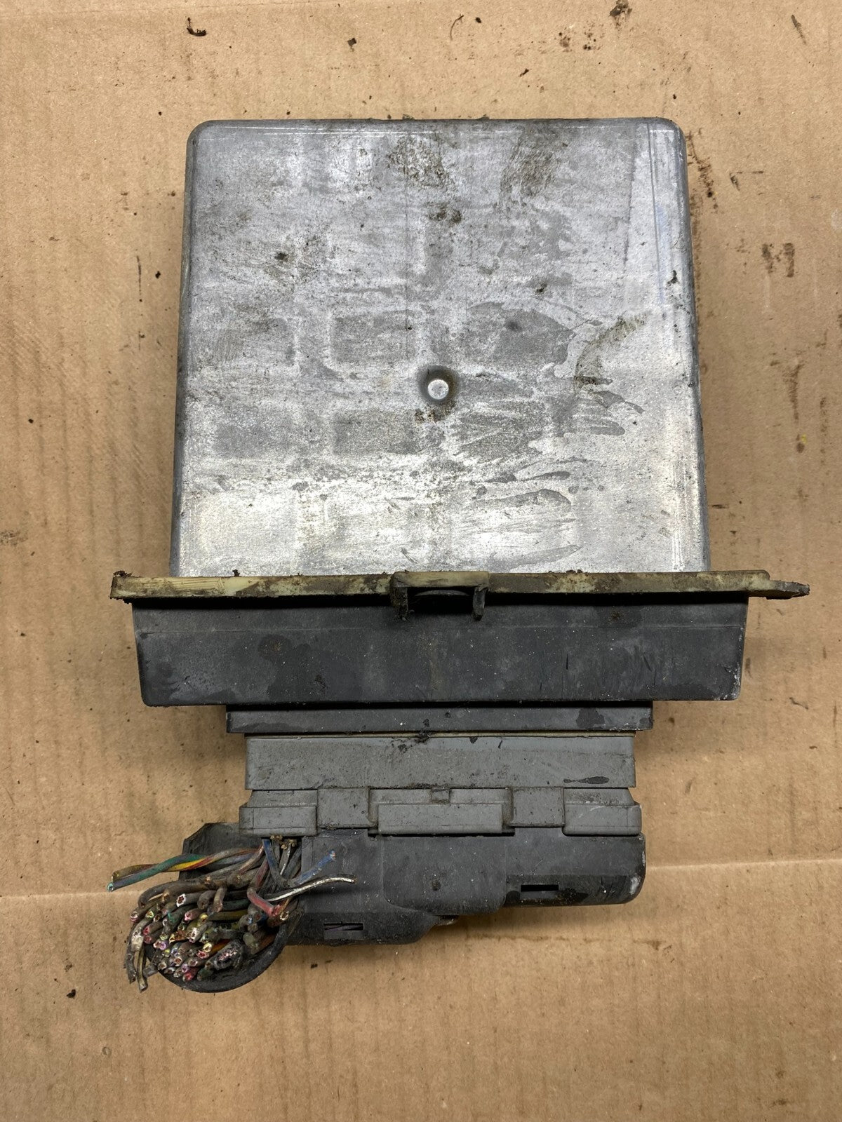 2000 Ford Van E150 E250 4.2L Engine Control Module 1C2F-12A650-CD C6551 PS2