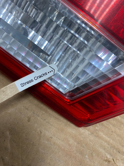 2005 2006 2007 Honda Odyssey Inner Right Passenger RH Tail Light Z1406 DW4