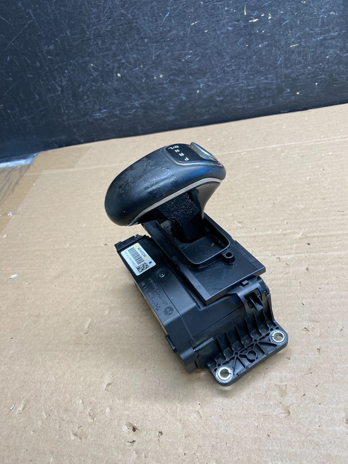 2011 to 2014 Dodge Charger Front Center Shifter Knob AG5194 DG3