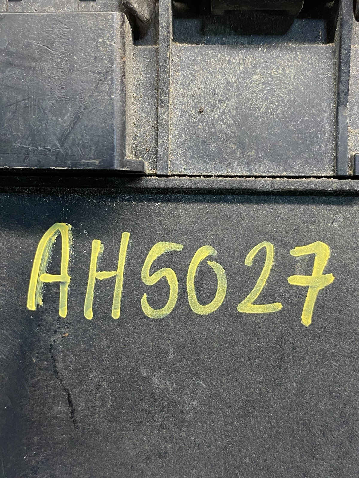 2011 Jeep Wrangler Integrated Power Fuse Box 04692084ab AH5027 DG5